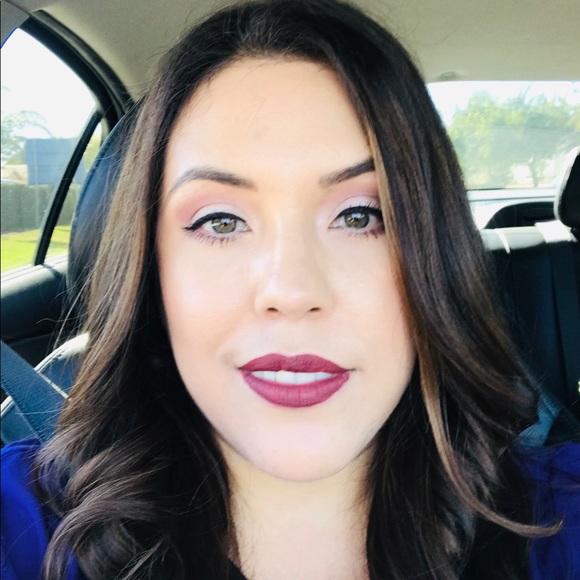 Meet your Posher, Reyna - Picture 2 of 2